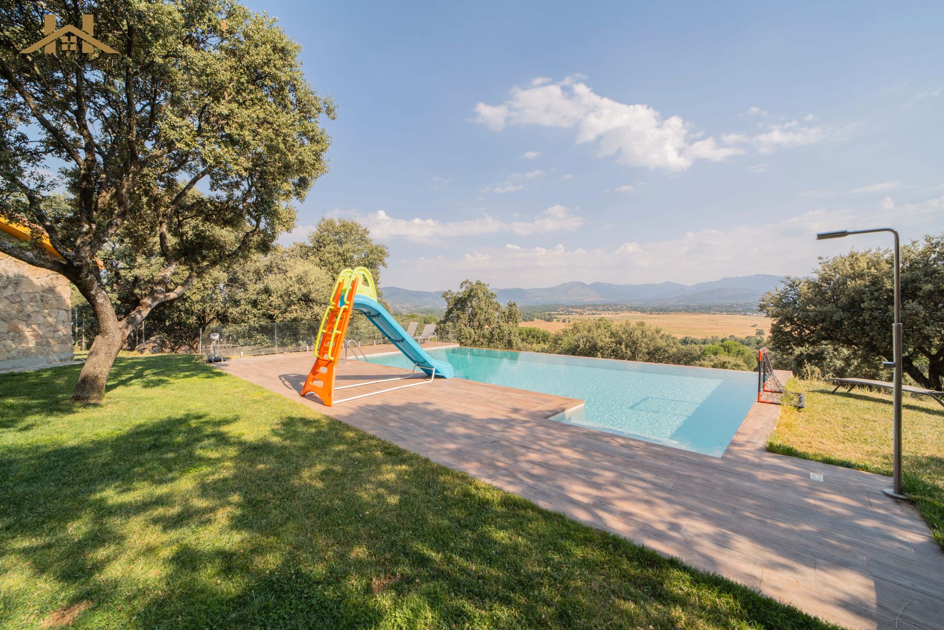 Piscina de Casa o xalet en venda en El Escorial amb Calefacció, Jardí privat i Terrassa