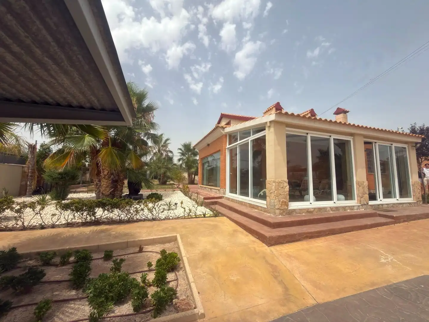 Vista exterior de Casa o xalet en venda en Alicante / Alacant amb Aire condicionat, Calefacció i Jardí privat