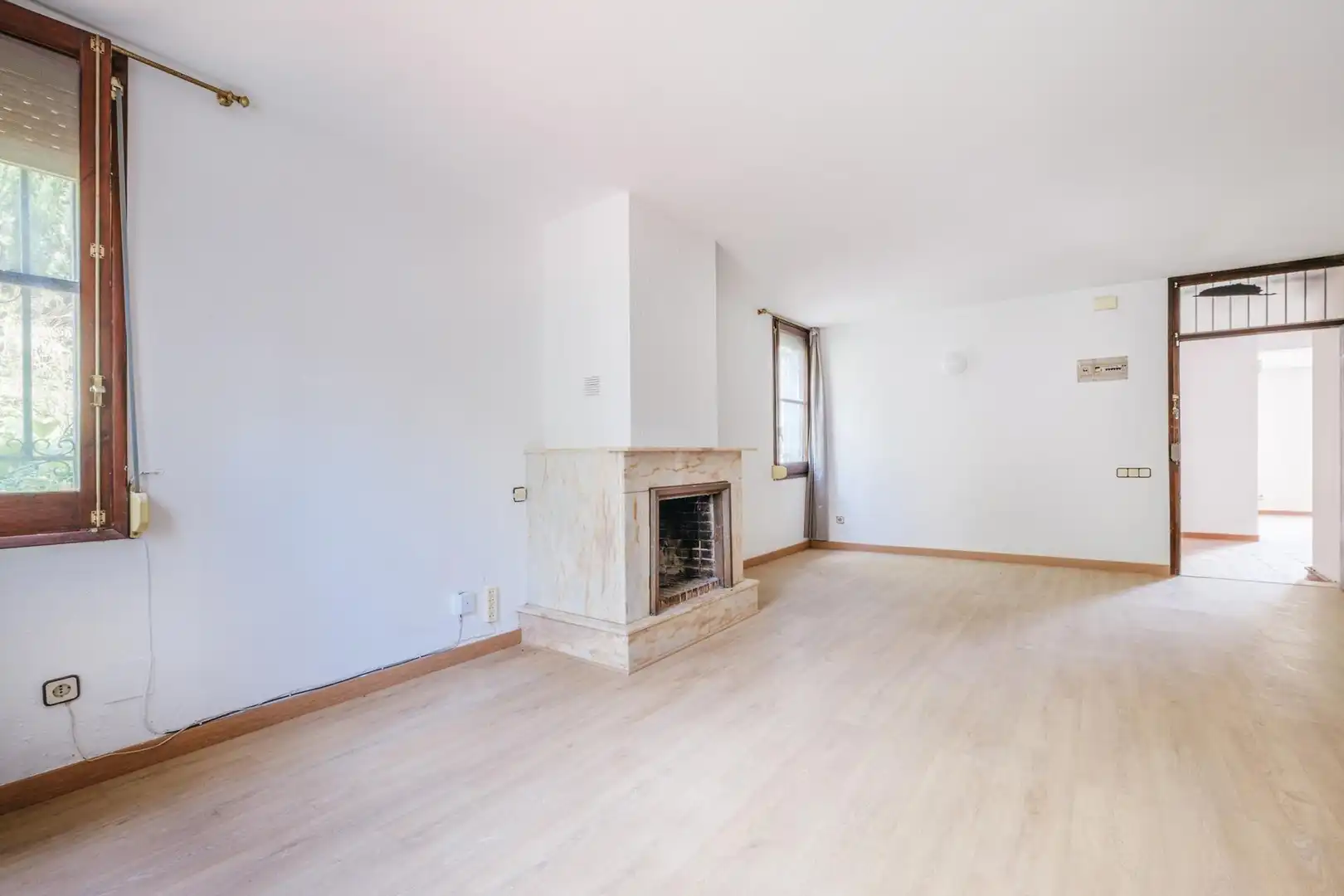 Sala d'estar de Casa o xalet en venda en Terrassa amb Aire condicionat, Calefacció i Jardí privat