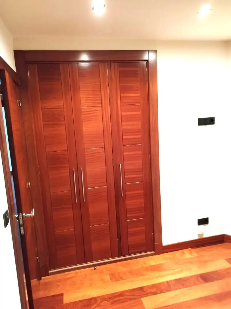 Bedroom of Flat for rent in Vigo   with Parquet flooring