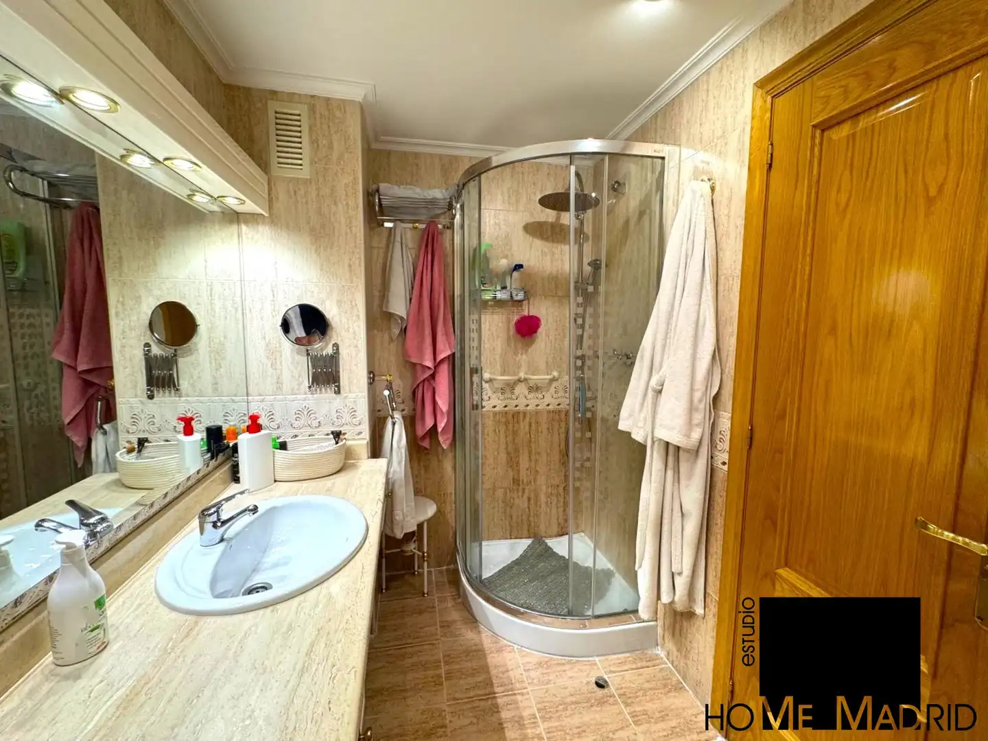 Bathroom of Flat for sale in Palencia  with Heating, Parquet flooring and Storage room