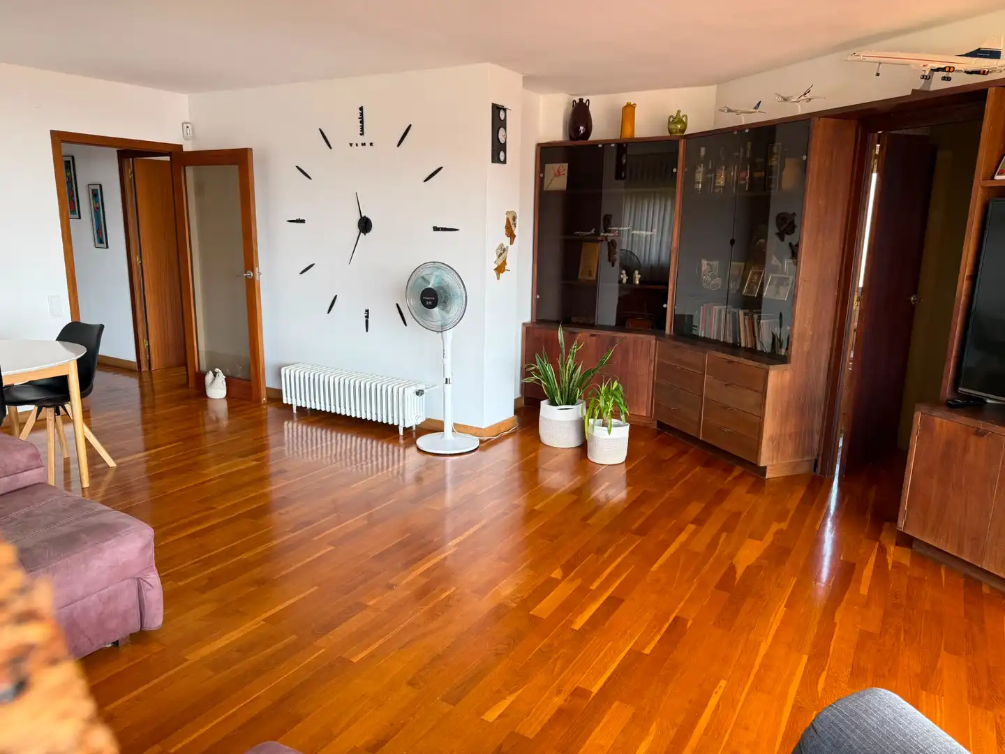 Sala d'estar de Pis en venda en Barcelona amb Calefacció, Parquet i Terrassa