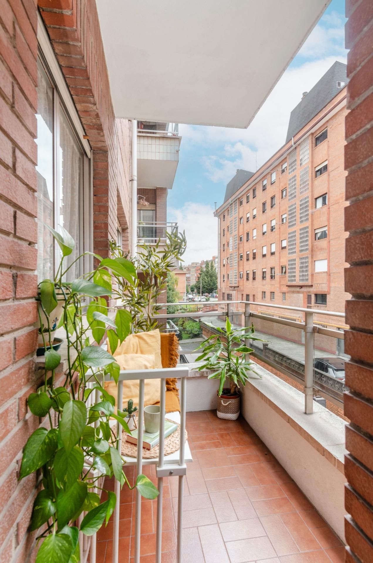 Terrassa de Pis en venda en Oviedo  amb Calefacció, Jardí privat i Terrassa