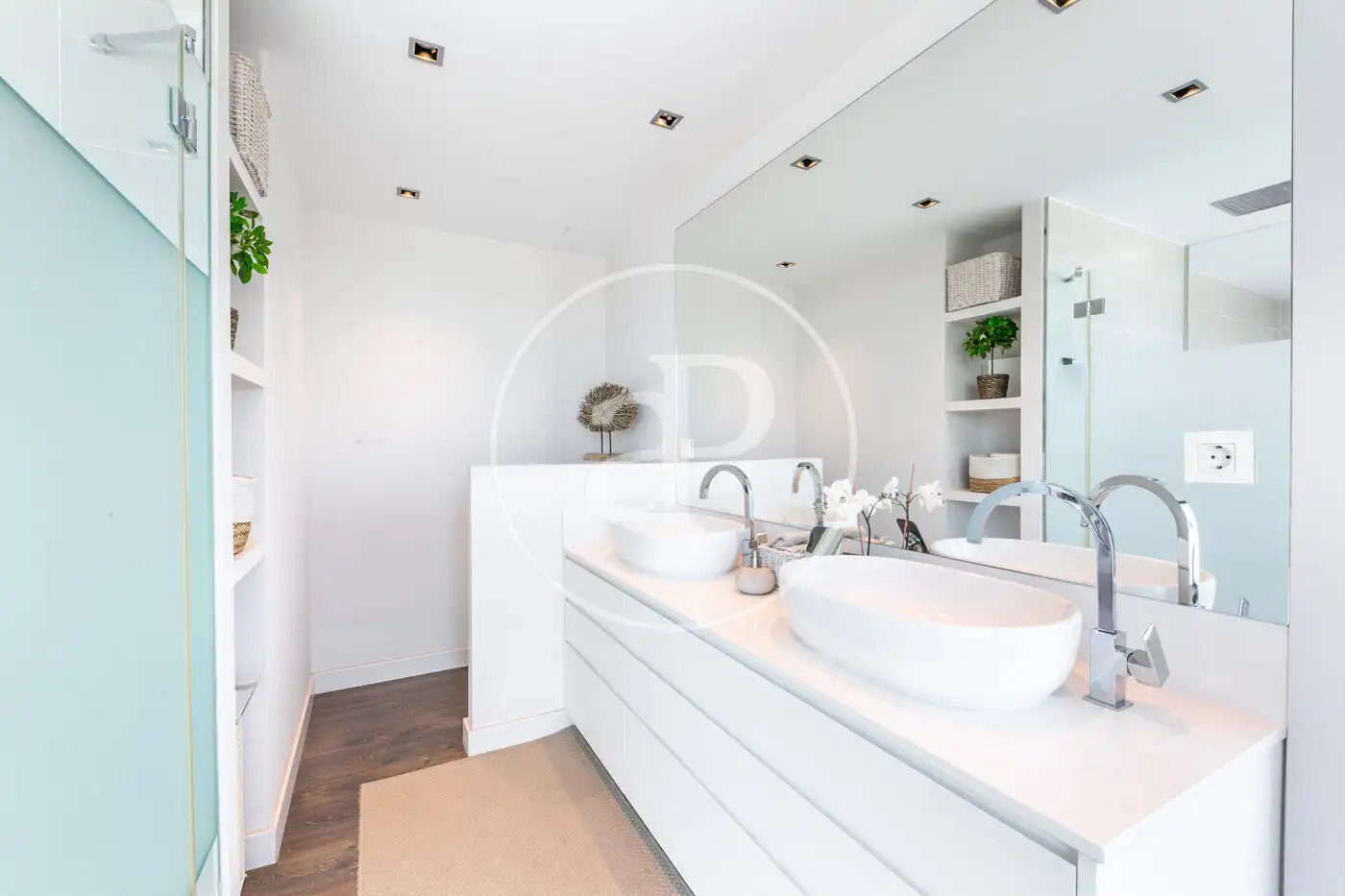 Bathroom of Houses for rent in Barcelona  with Air Conditioner, Heating and Private garden