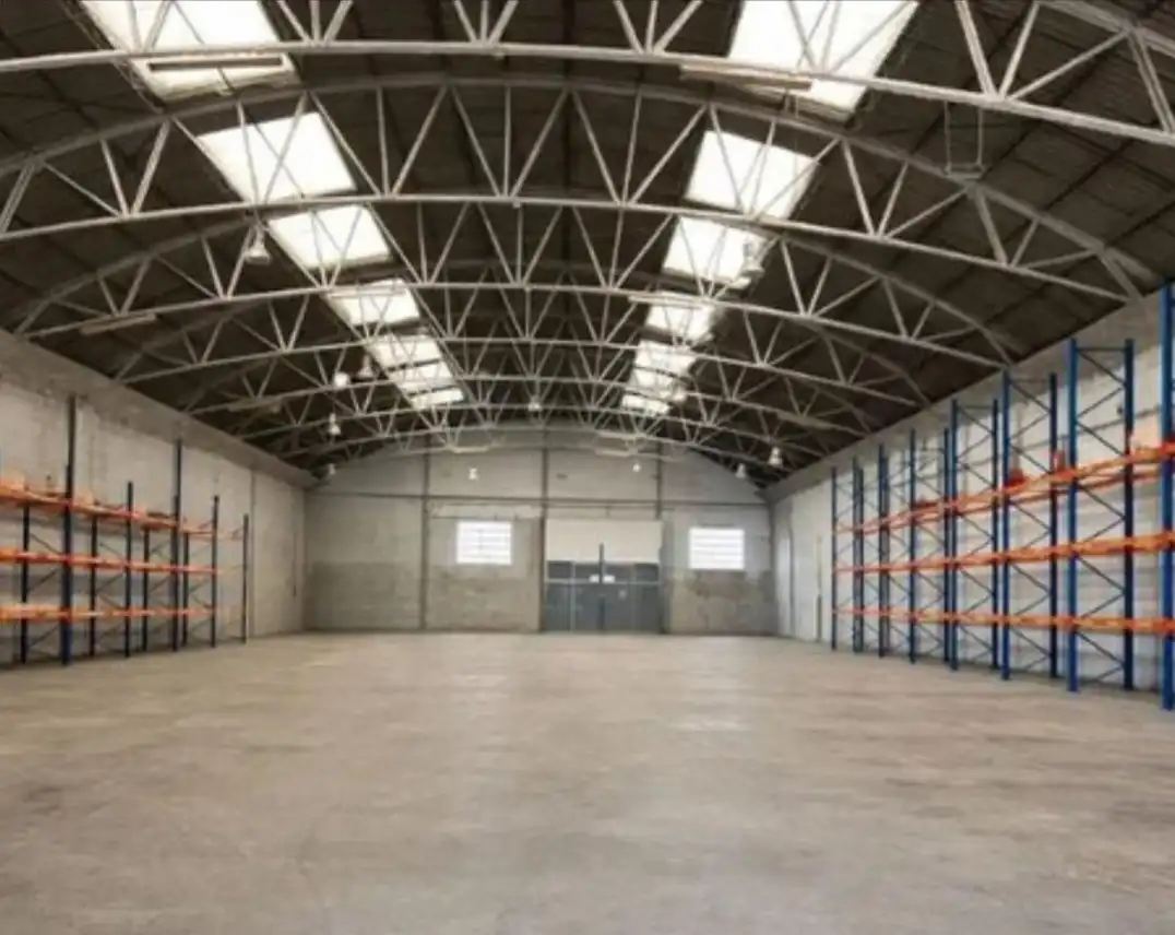 Industrial building to rent in Avinguda Comarques del País Valencià 21, imagen 2