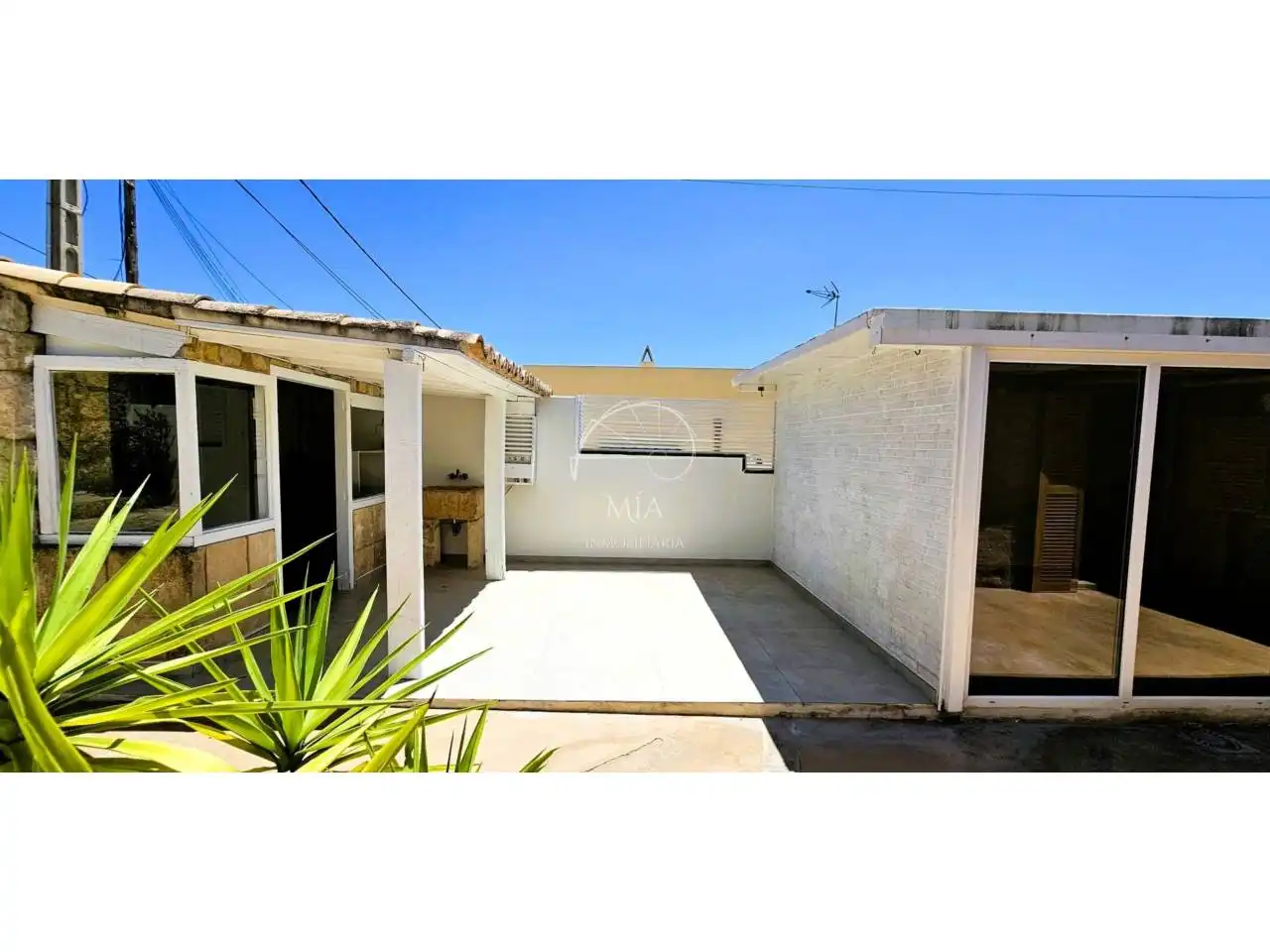 Exterior view of Houses for rent in  Palma de Mallorca  with Air Conditioner and Private garden