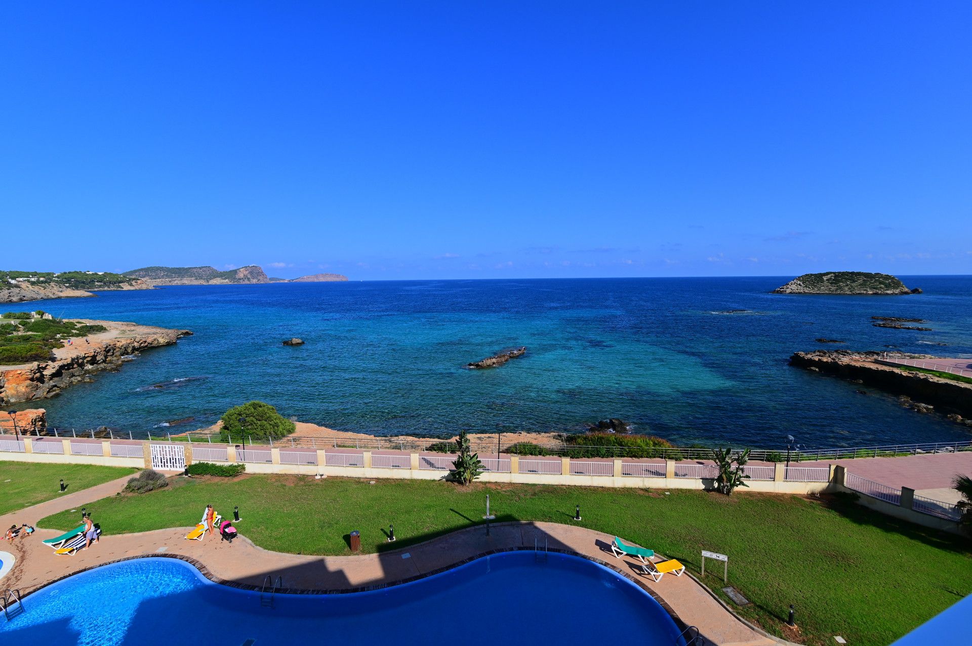 Swimming pool of Attic for sale in Santa Eulària des Riu  with Air Conditioner, Swimming Pool and Furnished