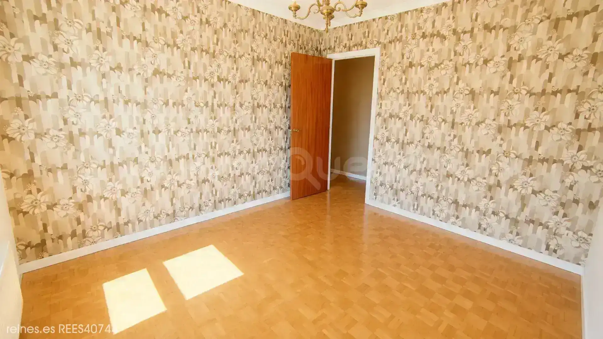 Habitación de Piso en venta en Torrelavega  con Calefacción, Terraza y Amueblado