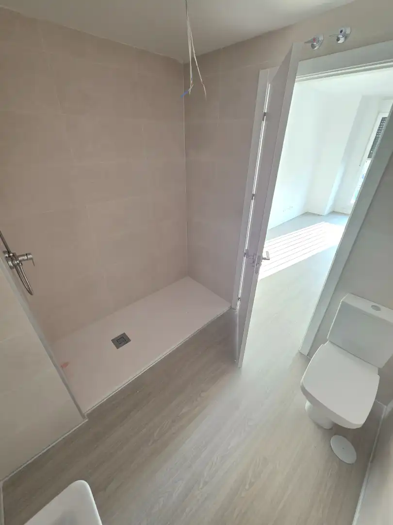 Badezimmer von Wohnung zur Miete in Valdemoro mit Klimaanlage, Heizung und Terrasse