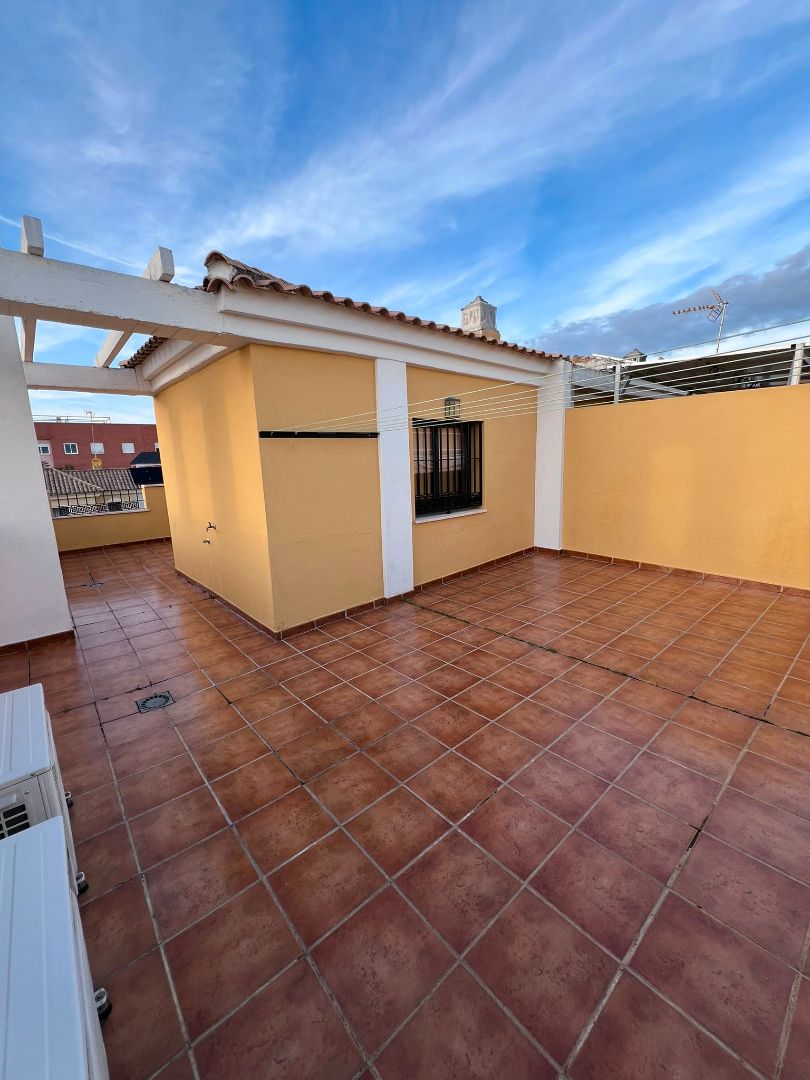 Terrace of House or chalet to rent in Dos Hermanas  with Air Conditioner, Terrace and Furnished