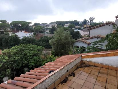 Vista exterior de Casa o xalet en venda en Dosrius amb Jardí privat i Terrassa