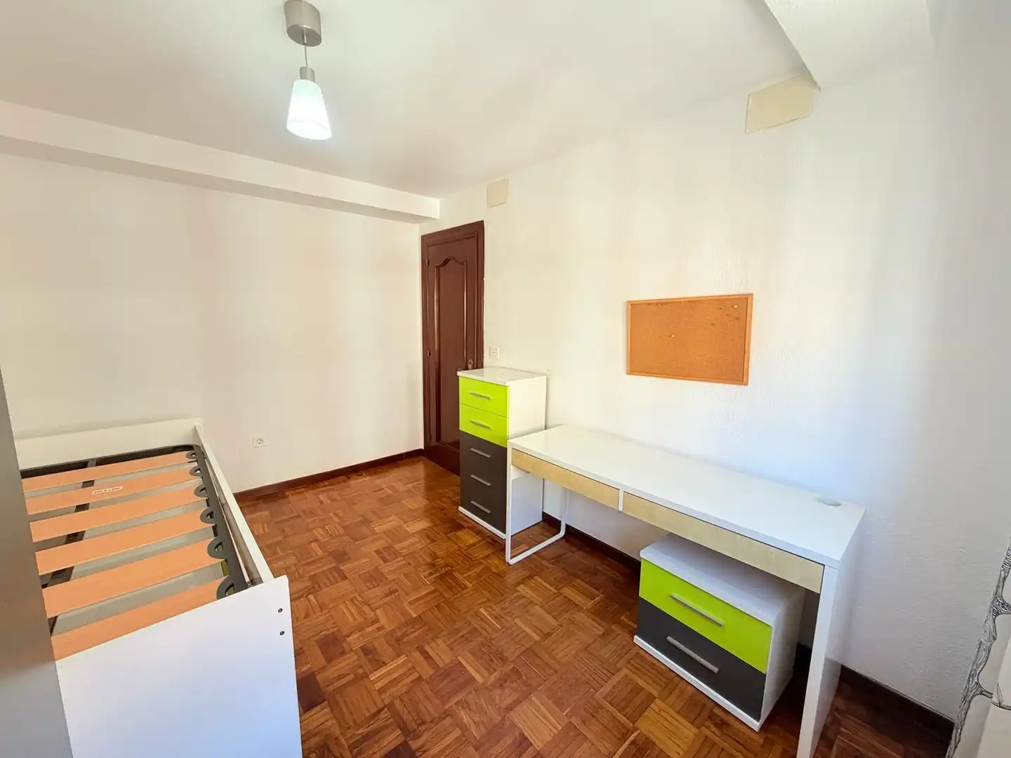 Bedroom of Flat for sale in Oviedo   with Balcony