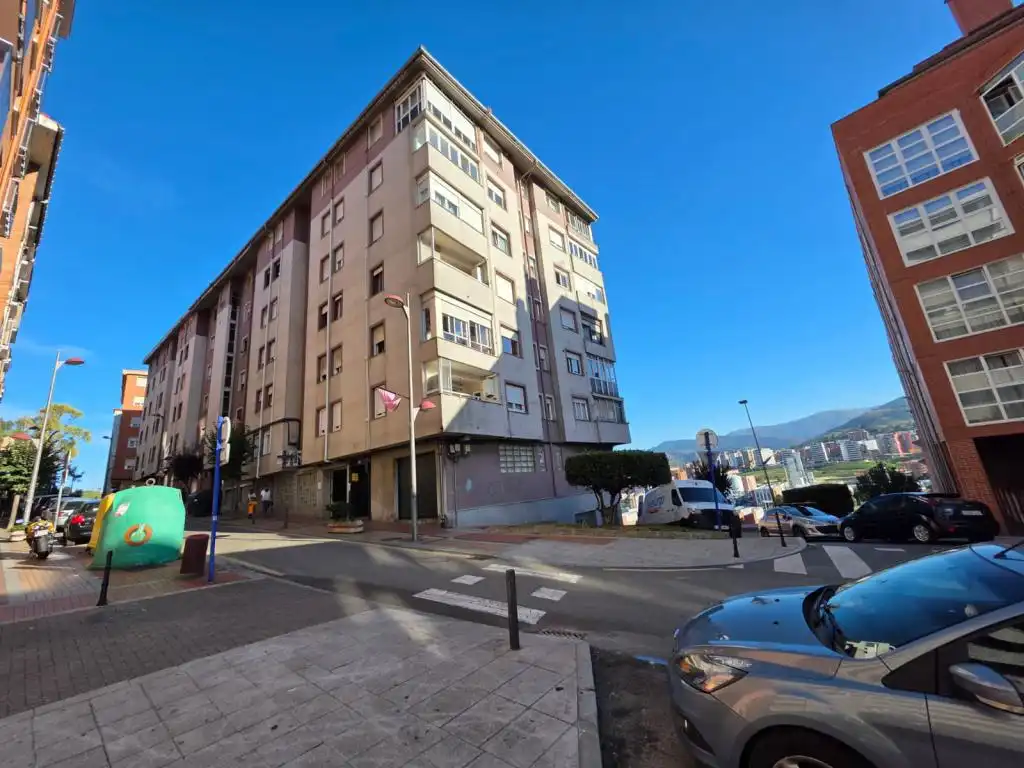 Pis amb ascensor en venda a Bizkaia Kalea 46