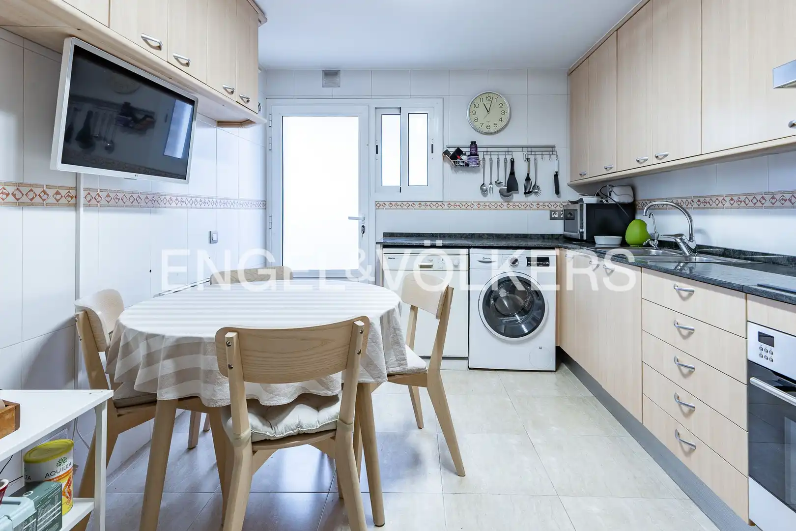 Cocina de Casa o chalet en venta en Badalona con Aire acondicionado, Calefacción y Terraza