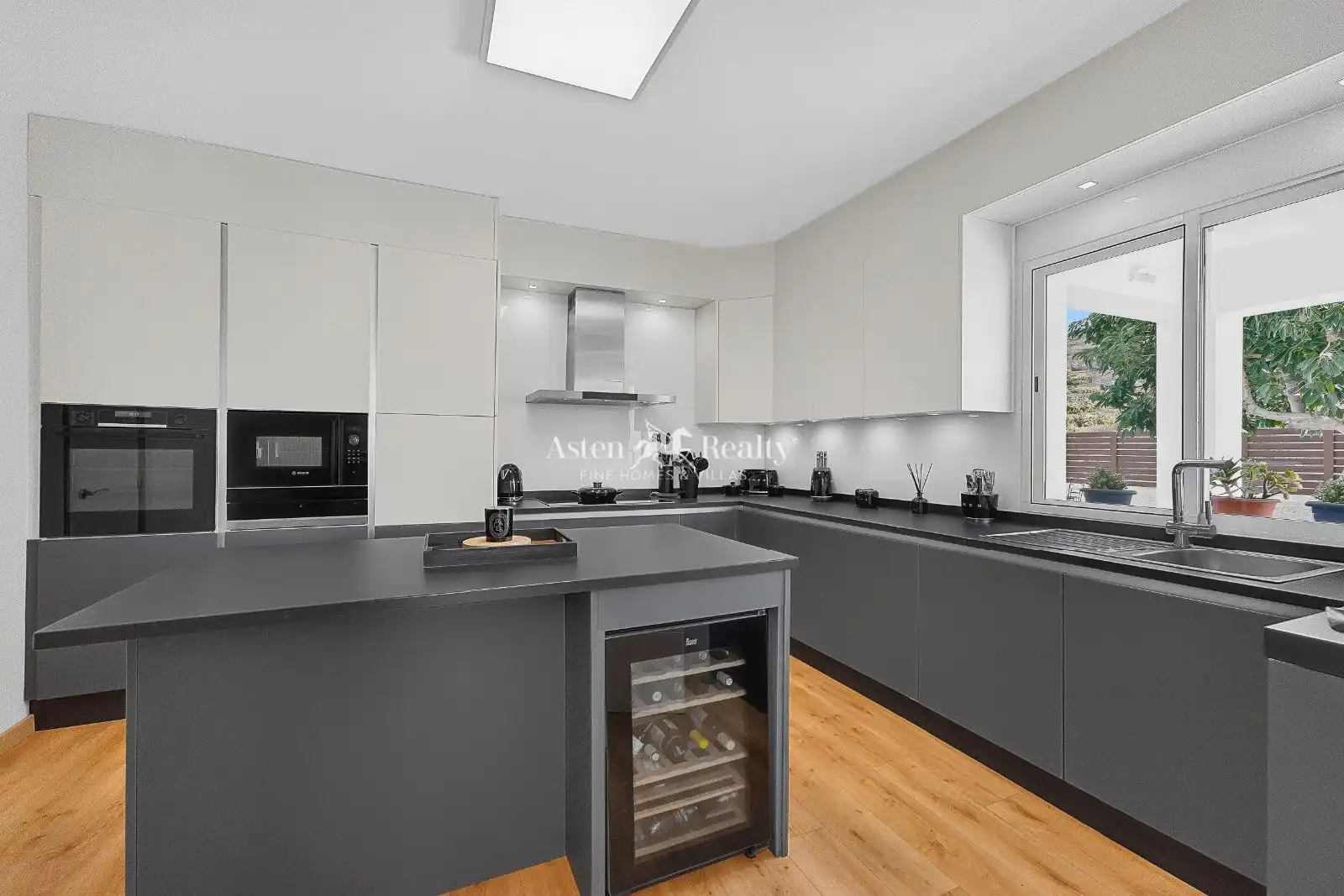 Kitchen of Houses for sale in La Camella