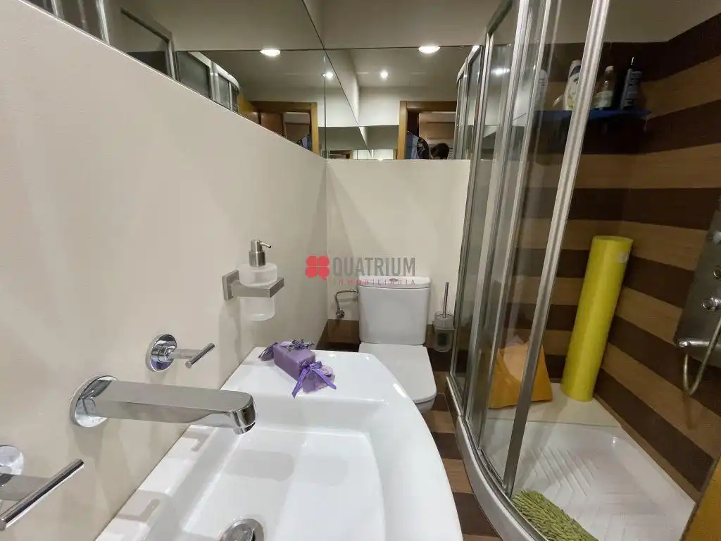 Appartamento con ascensore in vendita a Avenida Rosalía de Castro, imagen 15
