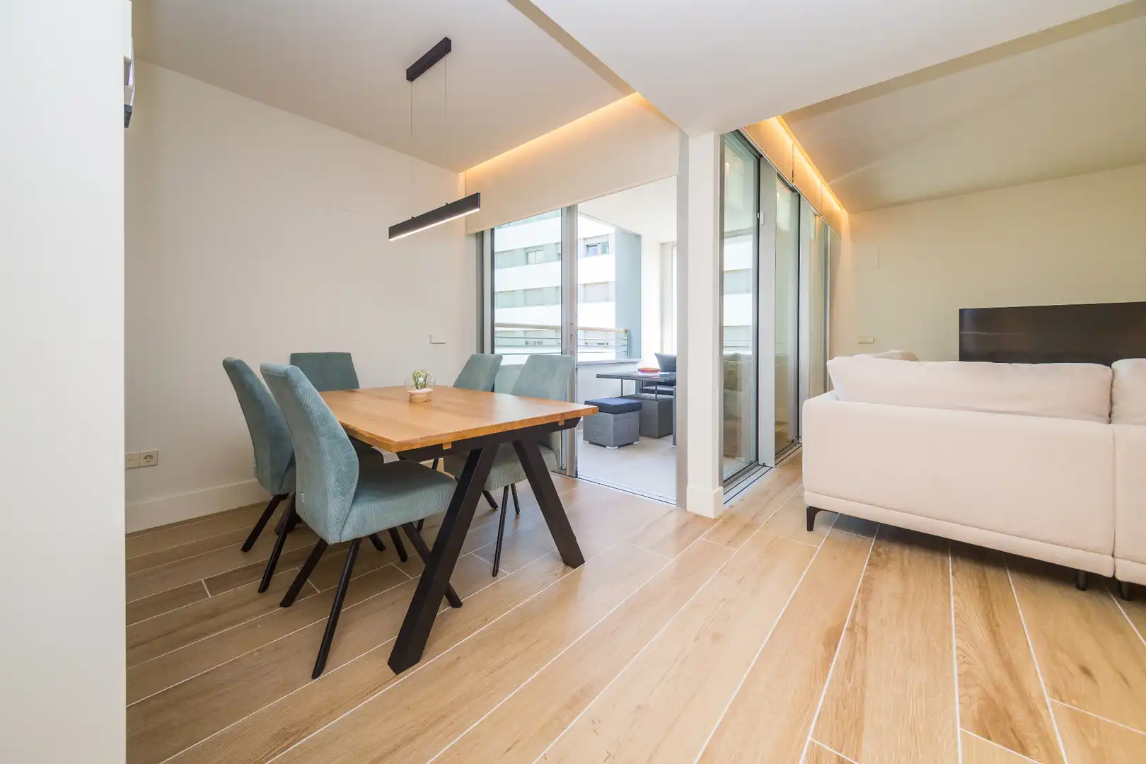 Comedor de Apartamento en venta en Castell d'Aro, Platja d'Aro i s'Agaró con Aire acondicionado, Terraza y Amueblado