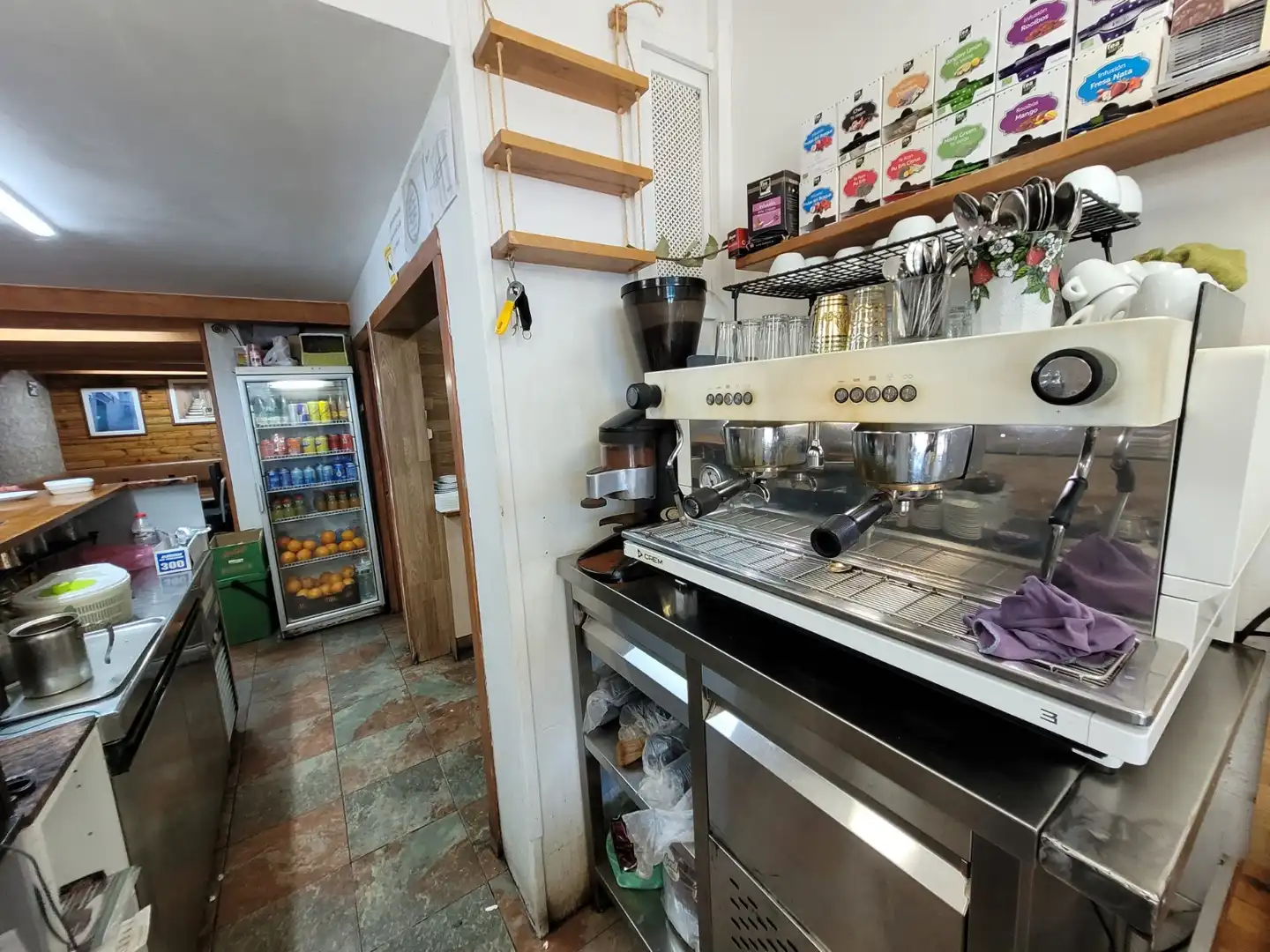 Business premises for transfer in Ciutat Vella, imagen 11