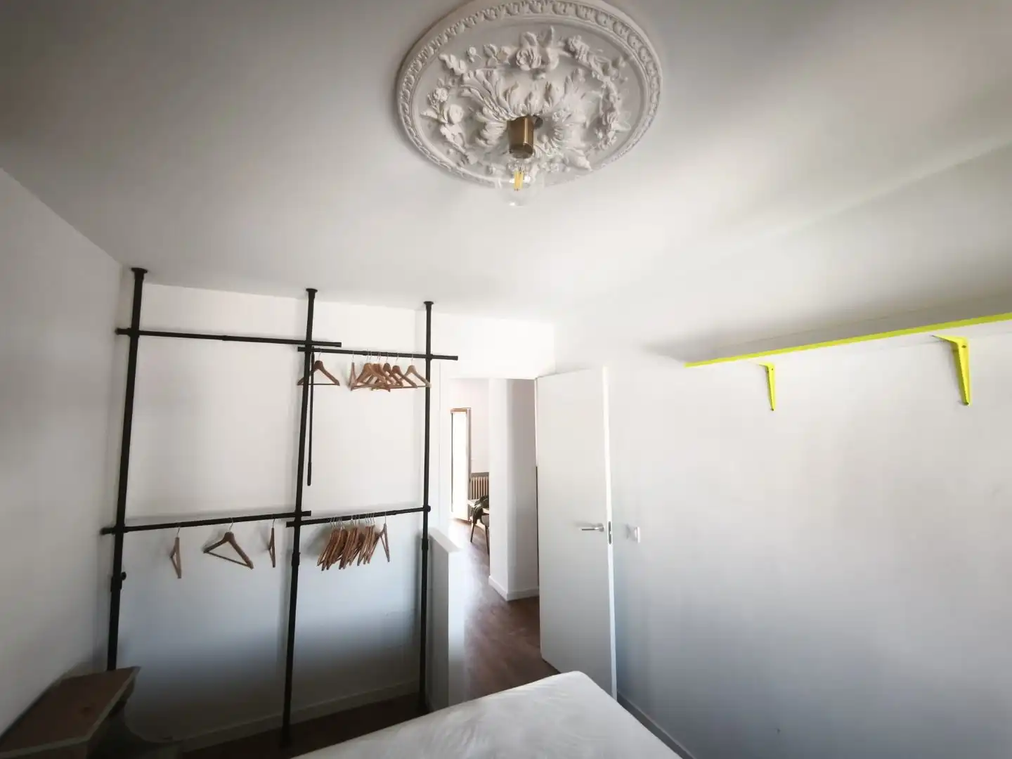 Schlafzimmer von Wohnung zur Miete in  Madrid Capital mit Klimaanlage und Balkon