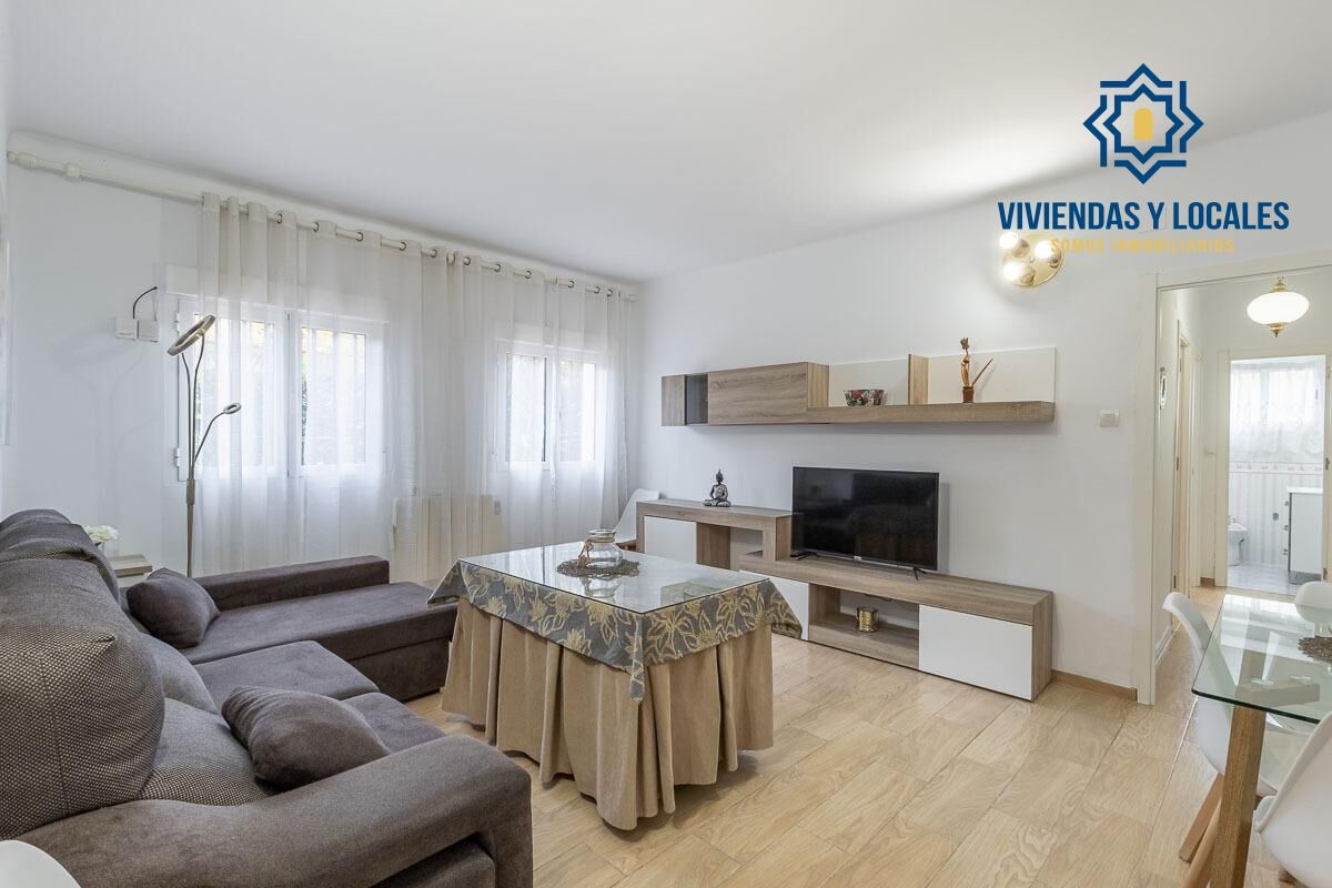 Sala d'estar de Pis en venda en  Granada Capital amb Aire condicionat i Parquet