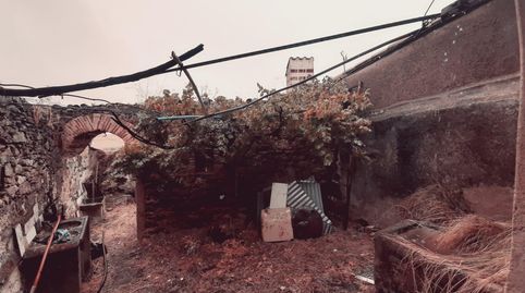 Casa con patio y terraza en Benquerencia
