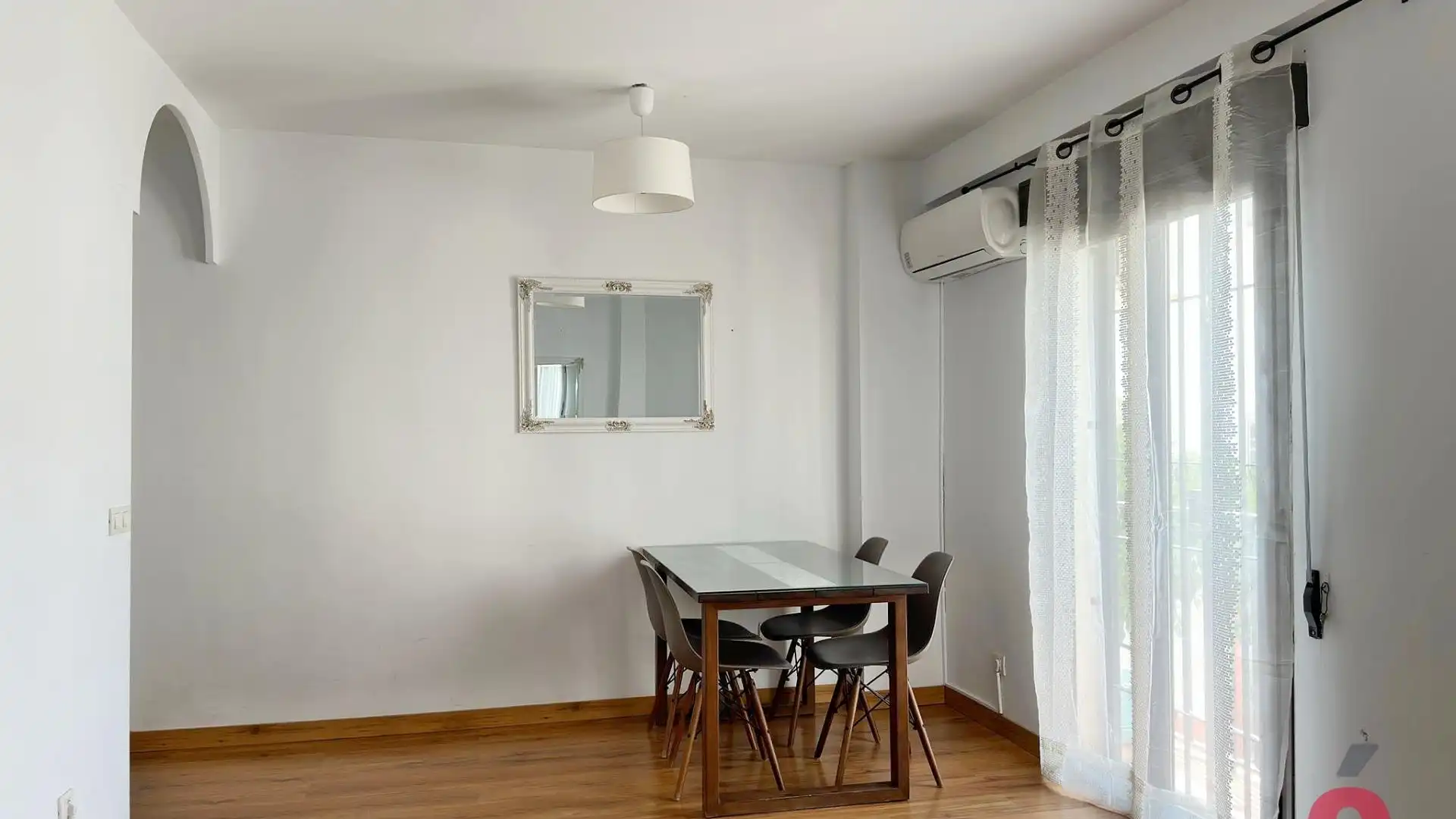 Dining room of Flat for sale in  Córdoba Capital  with Air Conditioner, Parquet flooring and Furnished
