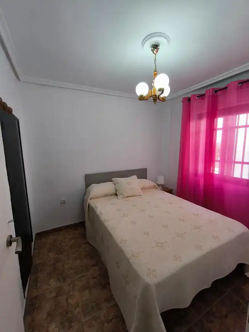 Dormitori de Pis en venda en Trujillo amb Aire condicionat i Balcó