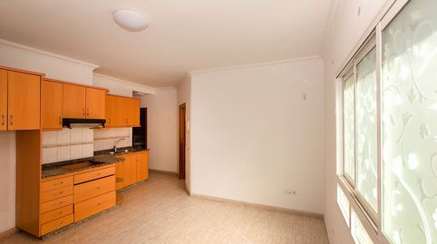 Foto 3 de Piso en venta en C/ Princesa Teseida, Cruce de Arinaga, Agüimes