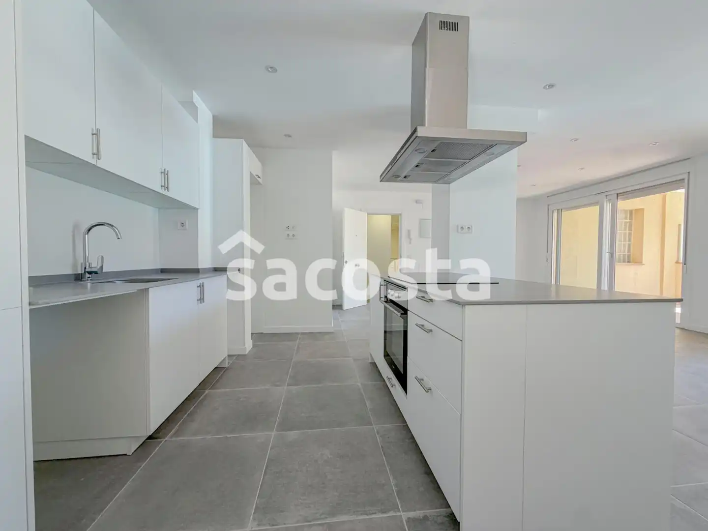 Cocina de Piso en venta en Blanes con Calefacción, Terraza y Balcón