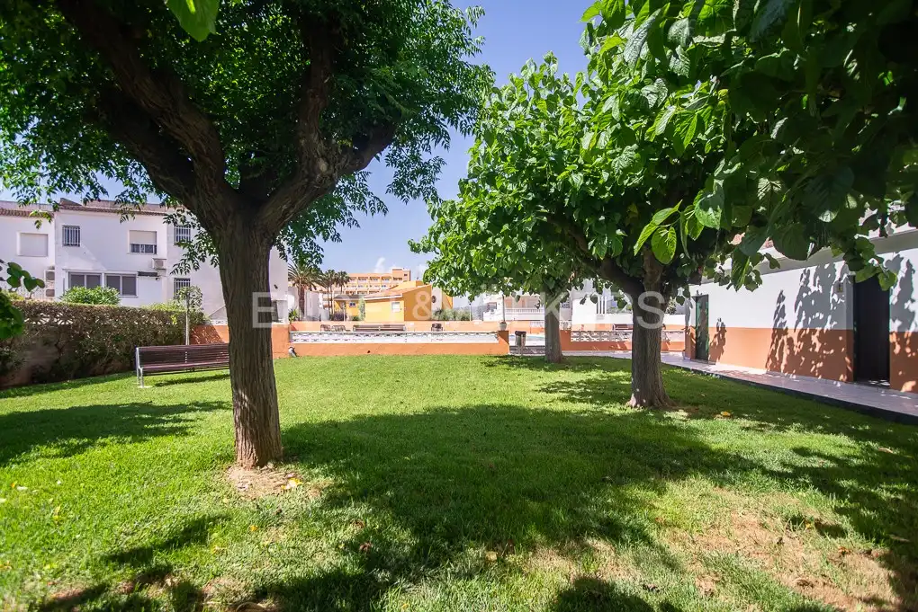 Vista exterior de Casa o xalet en venda en Peñíscola / Peníscola amb Calefacció, Terrassa i Traster