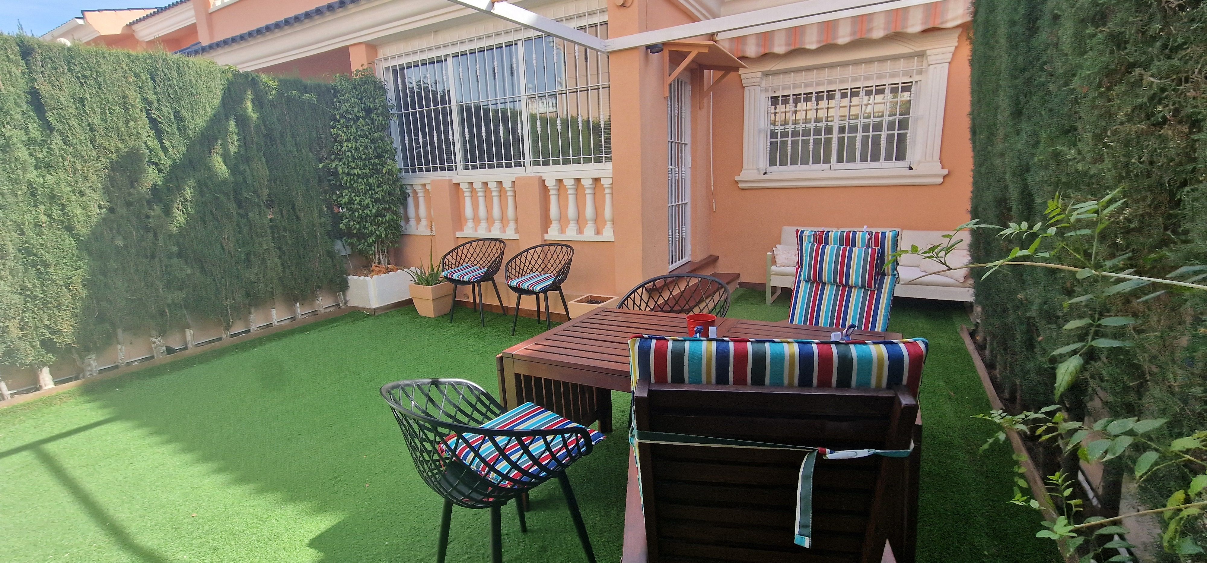 Casa o xalet de lloguer a Avinguda de Noruega, Novamar - Mediterráneo