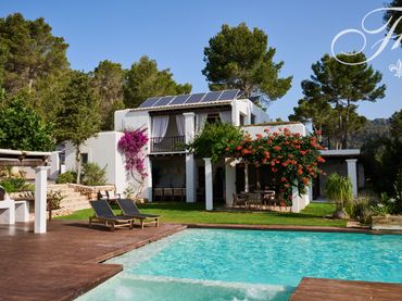 Casa rústica amb piscina en venda a Sant Jordi de Ses Salines-Sant Francesc