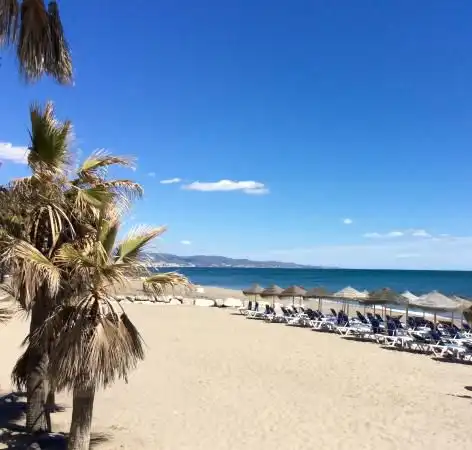 Vista exterior de Piso en venta en Marbella con Calefacción