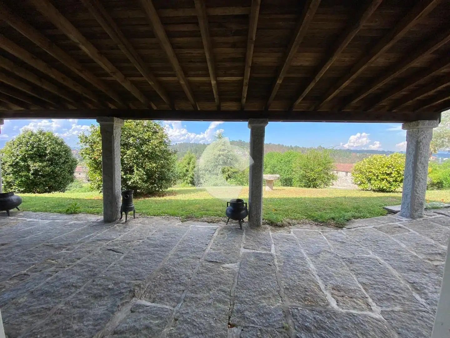 Terrassa de Casa o xalet en venda en San Cibrao das Viñas amb Calefacció, Jardí privat i Parquet