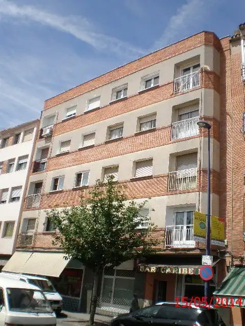 Vista exterior de Piso en venta en Cuenca