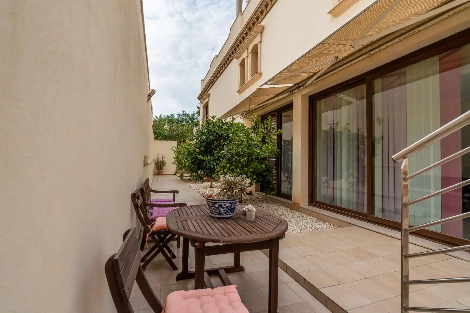 Terraza de Casa o chalet en venta en Almería con Aire acondicionado, Calefacción y Jardín privado