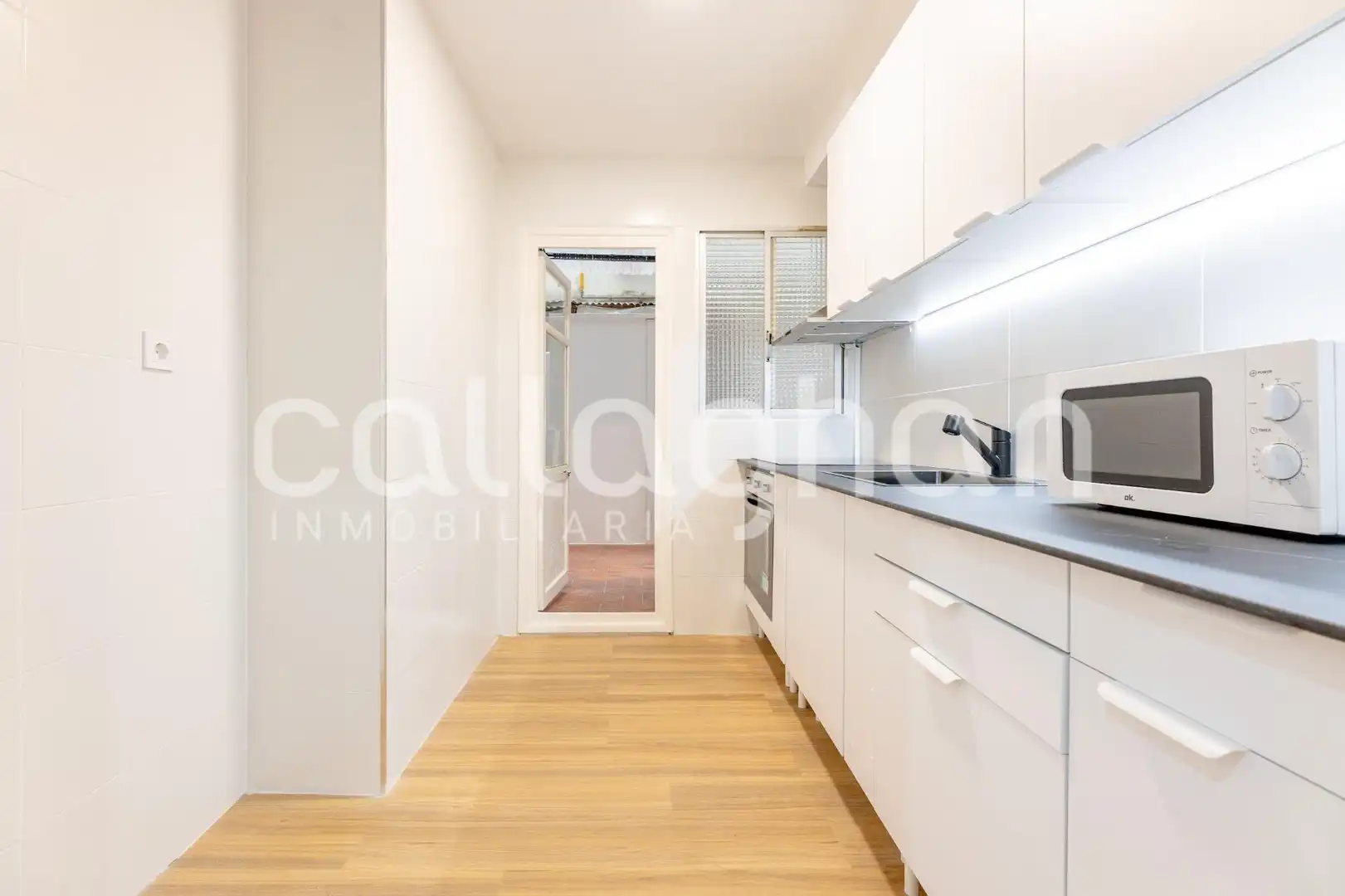 Cocina de Piso en venta en Valencia con Balcón