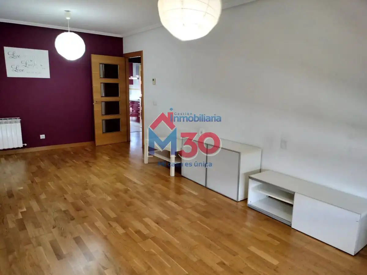Sala de estar de Piso en venta en Miranda de Ebro con Calefacción, Terraza y Trastero
