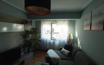 Living room of Flat for sale in Portugalete  with Heating, Parquet flooring and Furnished