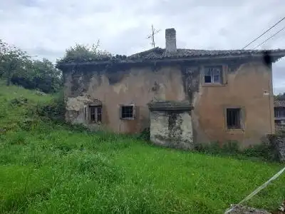 Vista exterior de Casa o chalet en venta en Oviedo  con Trastero