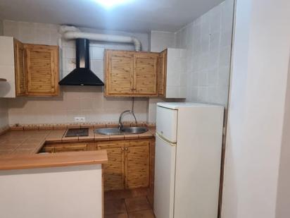 Cuina de Apartament en venda en Algeciras amb Jardí privat, Terrassa i Balcó