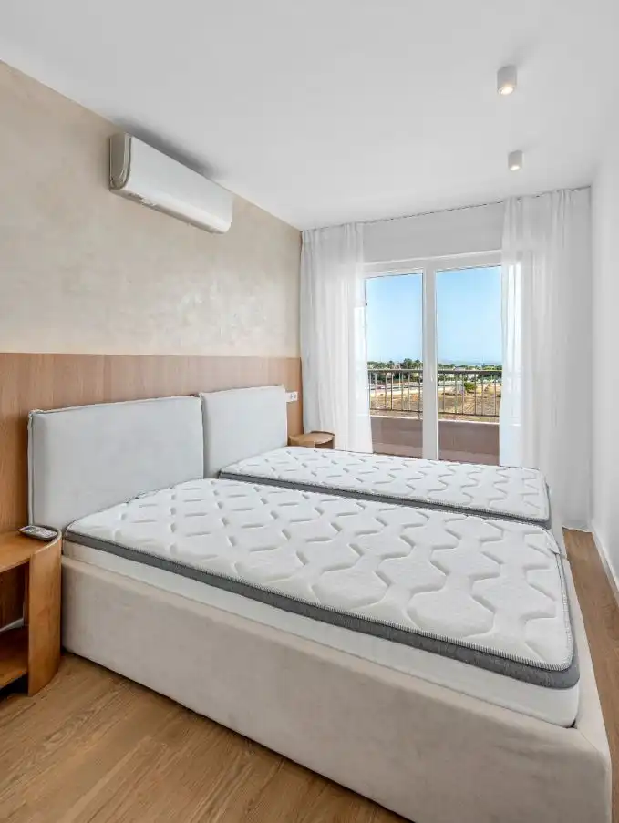 Habitación de Ático en venta en Torrevieja con Aire acondicionado, Calefacción y Amueblado