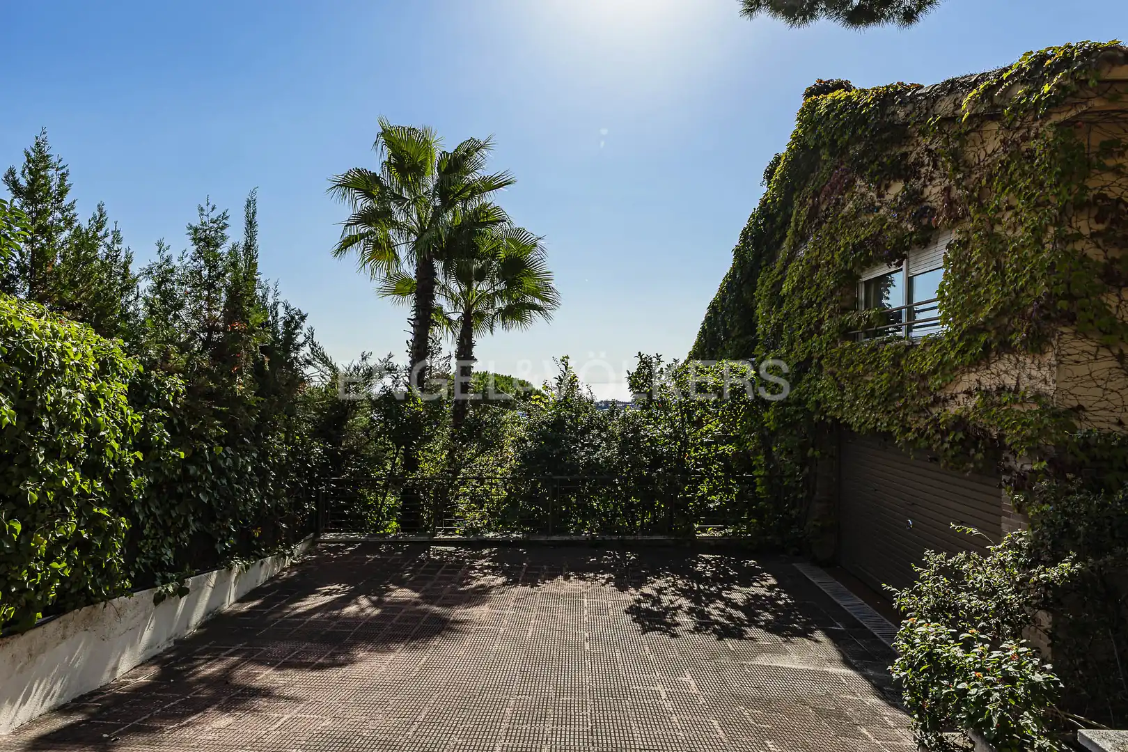 Vista exterior de Casa o xalet en venda en Cabrils amb Aire condicionat, Calefacció i Jardí privat