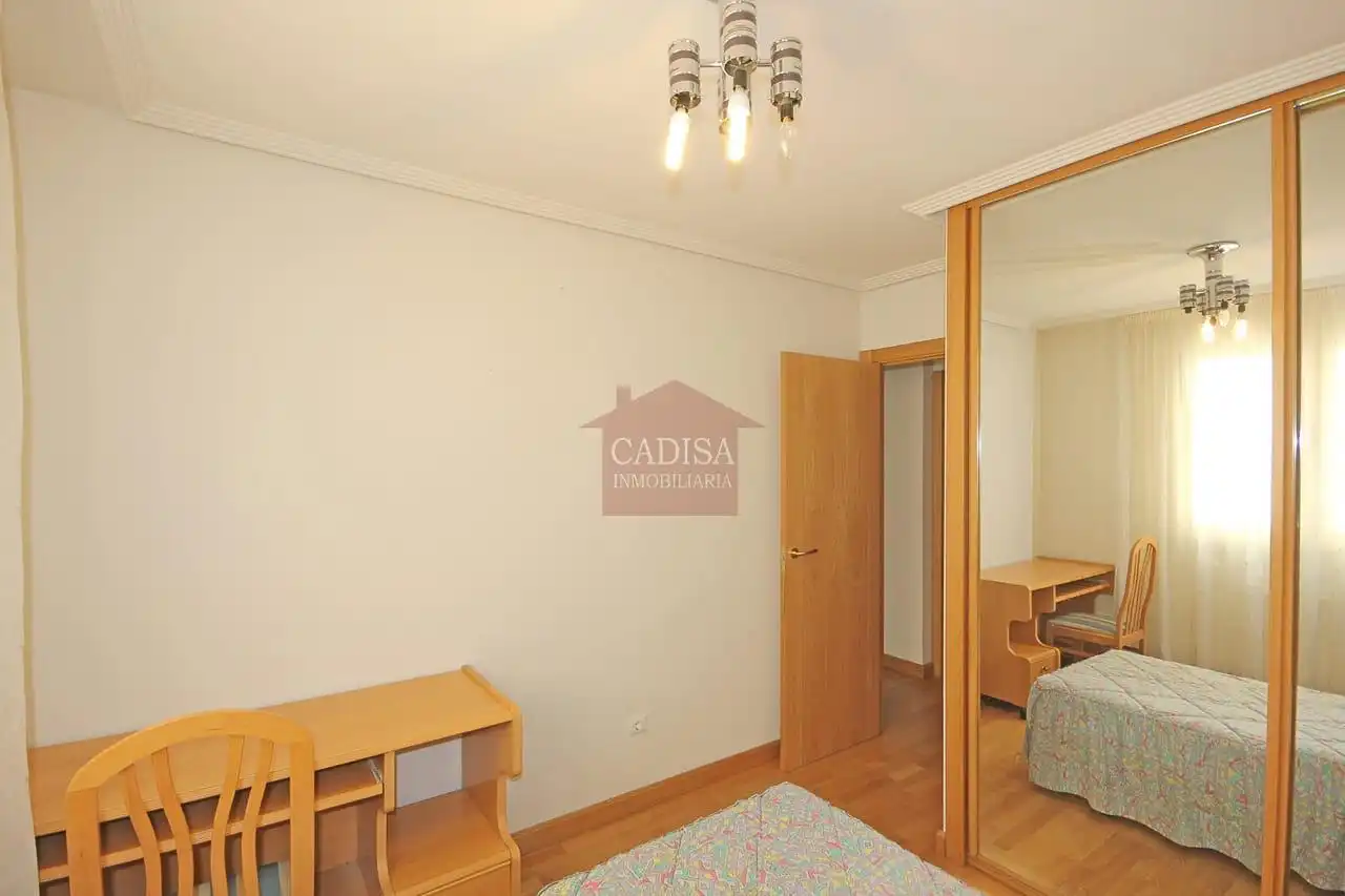 Bedroom of Flat for rent in Salamanca  with Heating, Storage room and Furnished