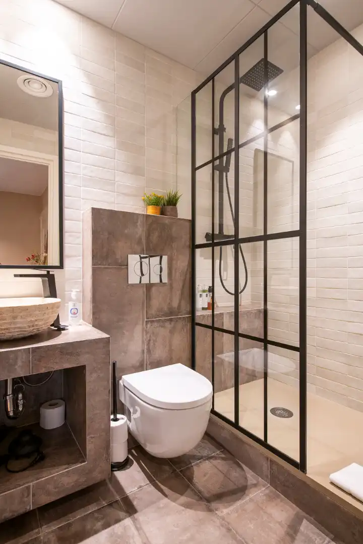 Baño de Piso en venta en Girona con Aire acondicionado, Calefacción y Amueblado