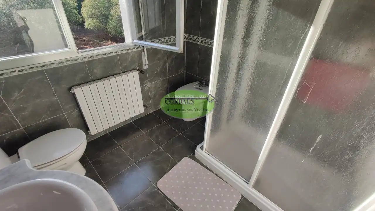 Bany de Casa o xalet en venda en Cortegada amb Calefacció, Jardí privat i Parquet