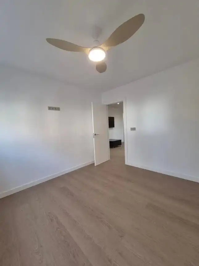 Piso de alquiler en Torremolinos con Aire acondicionado, Terraza y Amueblado