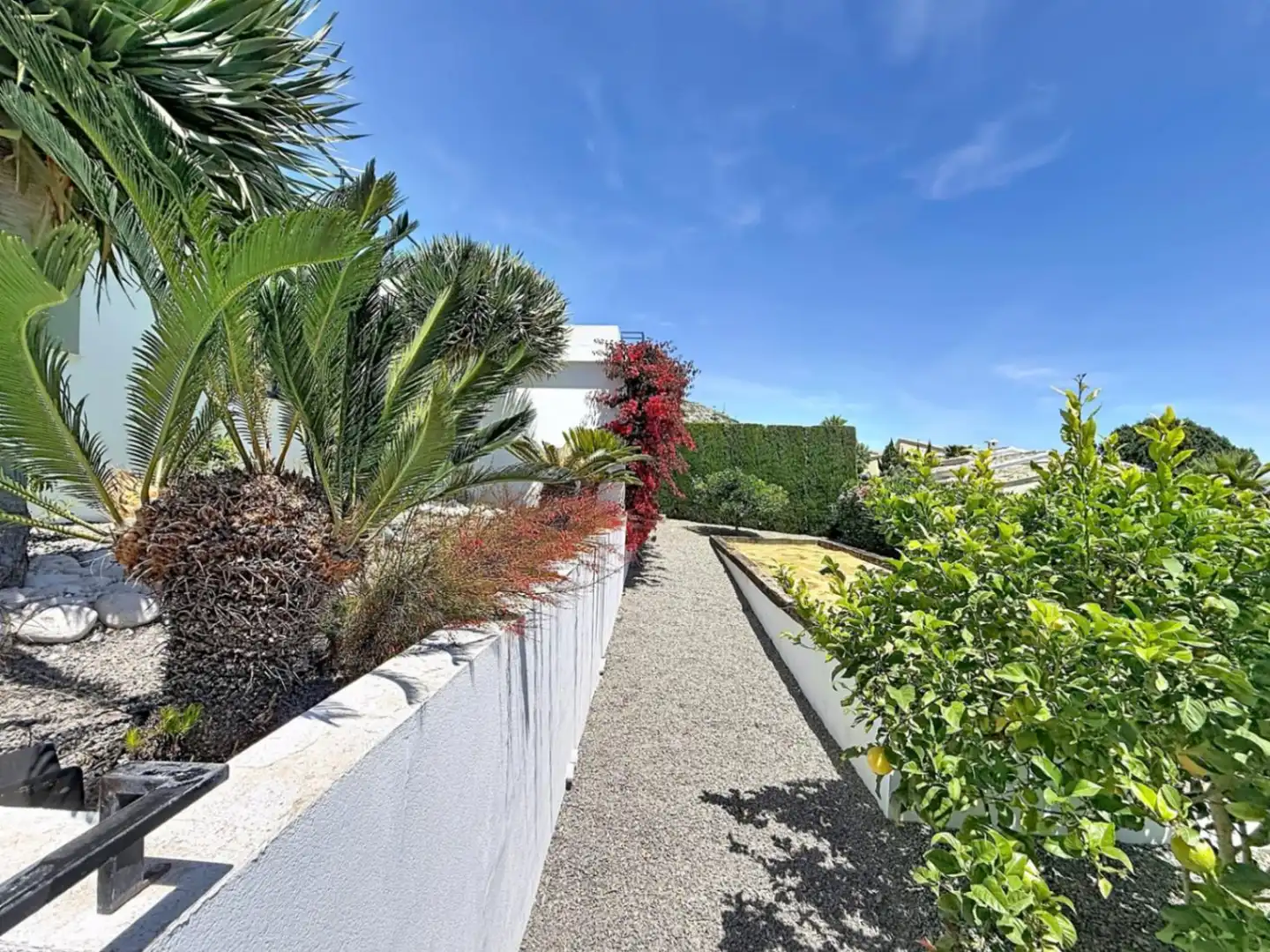 Vista exterior de Casa o chalet en venta en Benitachell / El Poble Nou de Benitatxell con Aire acondicionado, Calefacción y Jardín privado