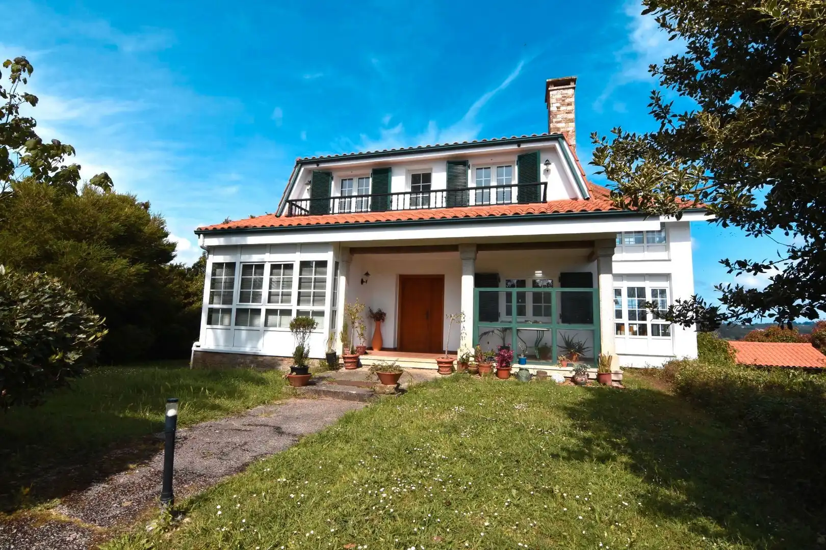 Vista exterior de Casa o chalet en venta en Sada (A Coruña) con Calefacción, Jardín privado y Parquet