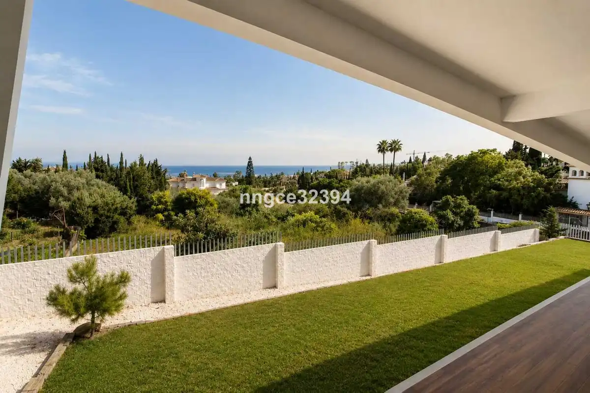 Garden of Houses for sale in Estepona  with Air Conditioner, Private garden and Terrace